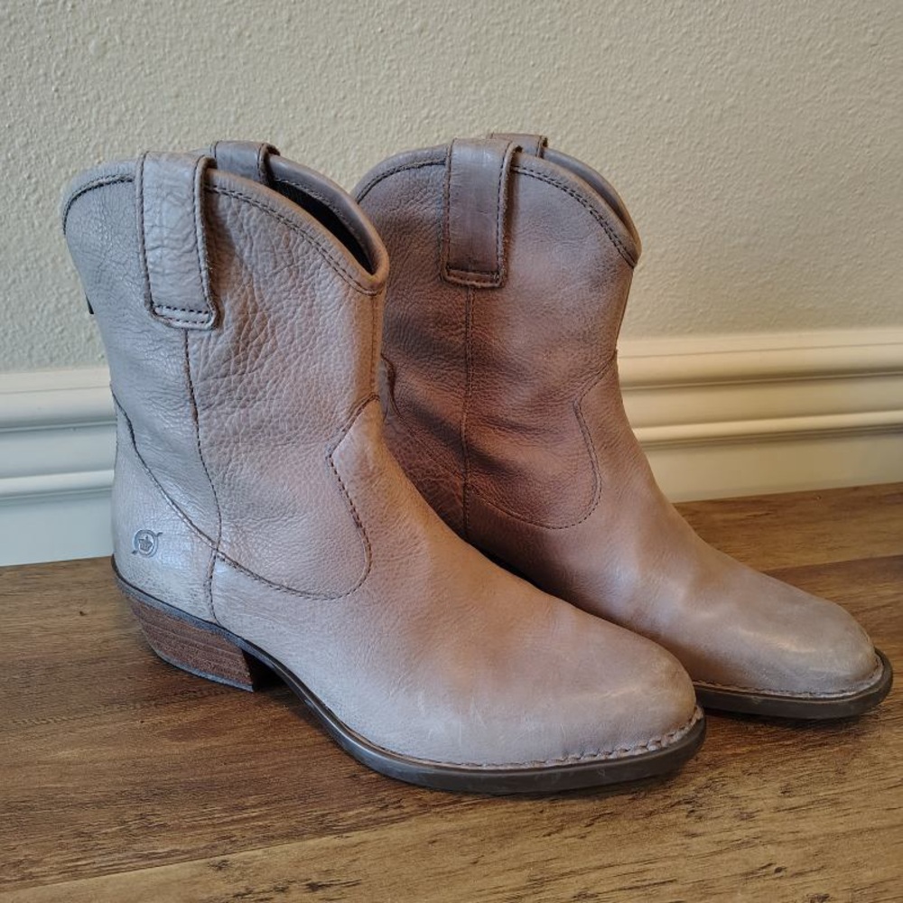 Born Wynd Western Ankle Boots Womens Sz 7M Gray Brown Leather Rear Zip Booties